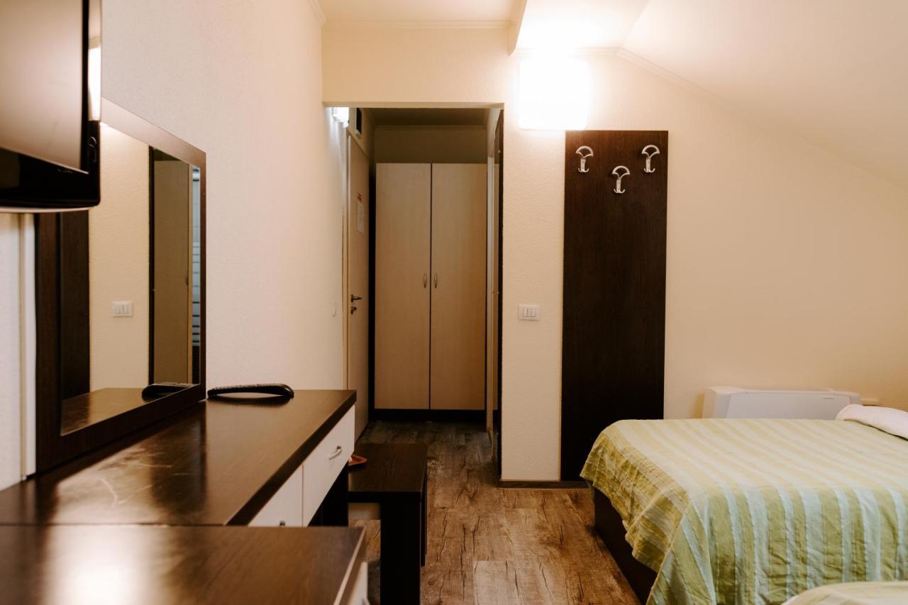 Casa Maria Magdalena Μοτέλ Lipova Εξωτερικό φωτογραφία